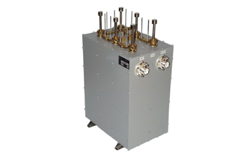 Delta Meccanica 1255-6 600 W DMB/DAB 6-cavity bandpass filter front view