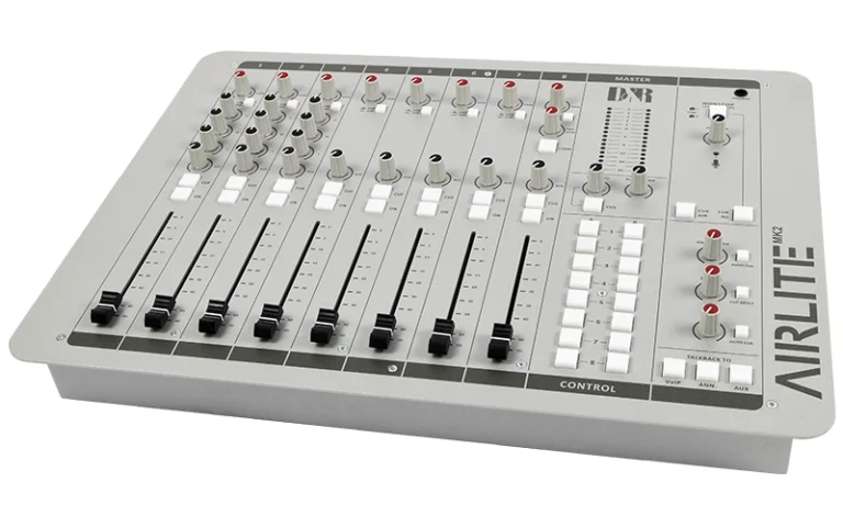 The D&R AIRLITE-USB MK2 is a broadcast on-air and production mixer aimed at environments such as community radio stations, internet radio, RSLs or commercial radio.