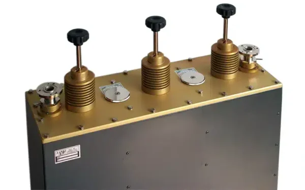 Label FDB/1033-F FM Triple Coaxial Cavity Filter